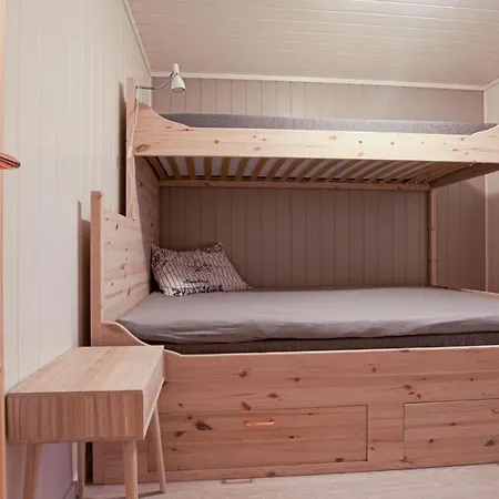 Nice In Osen W/ Wifi And 4 Bedrooms Vika (Innlandet)